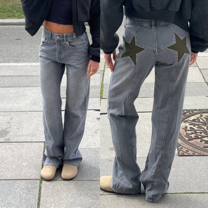 Jean rétro à cinq poches avec dos en étoile et patchwork.