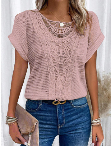 T-shirt d'été ajouré ethnique pour femme.
